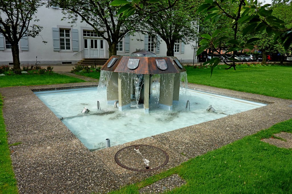 Lahr, Brunnen am Rathaus, Juni 2012