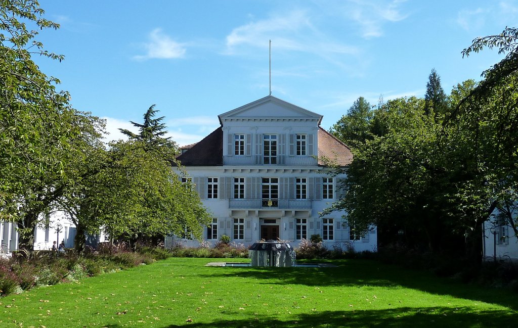 Lahr, die ehemalige Fabrikantenvilla von 1807 ist seit 1926 das Rathaus der Stadt, Okt.2012 