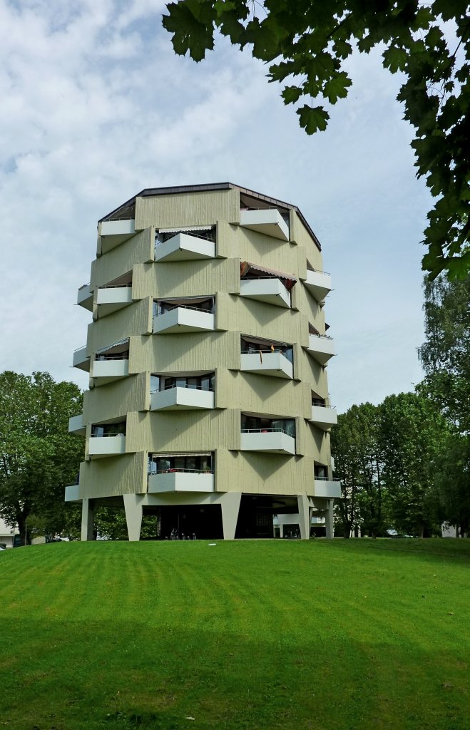 Lahr, modernes Wohnhochhaus, Juni 2012