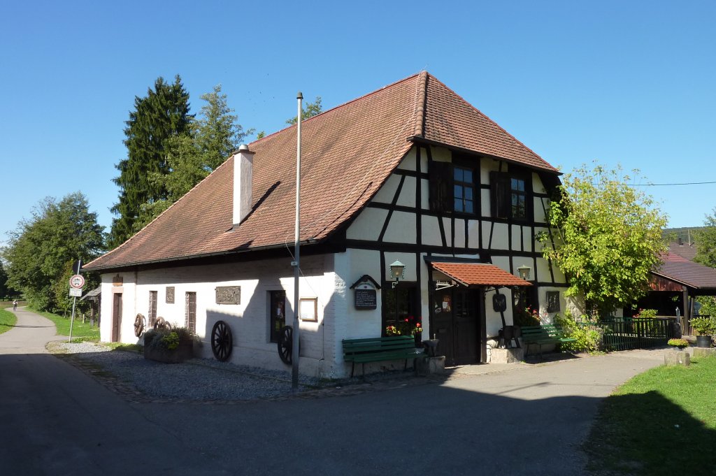 Lahr-Reichenbach, die historische Hammerschmiede von 1730, heute kulturhistorische Denkmalsttte, Okt.2012