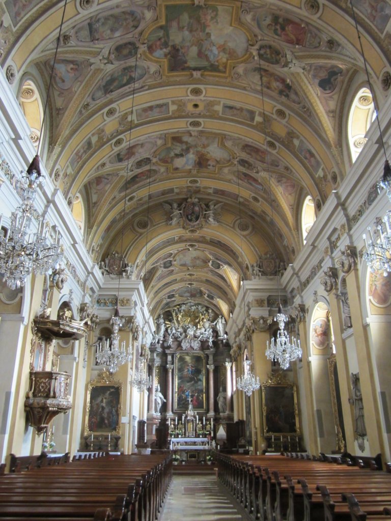 Lambach, frhbarocke Stiftskirche, Fresken von Melchior Steidl, Stuck von Thomas 
Zaisel, Hochaltar von Johann Spaz (05.05.2013)