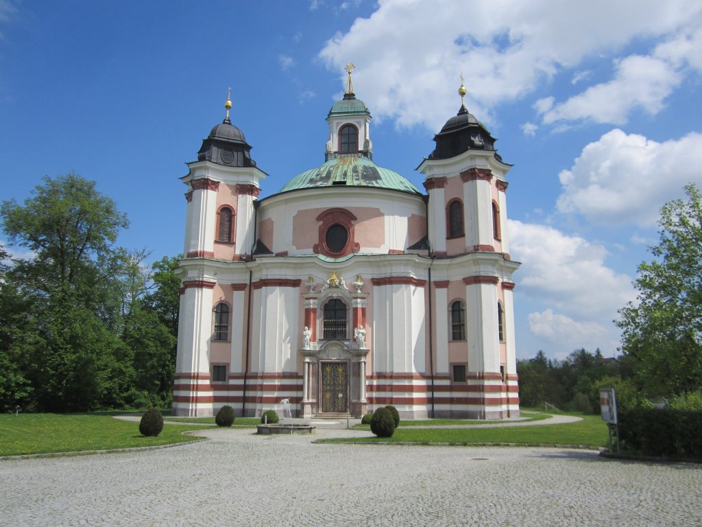 Lambach, Paurakirche in Stadl-Paura, erbaut von 1714 bis 1725 durch Abt Maximilian 
Pagl, Baumeister Johann Michael Prunner (05.05.2013)