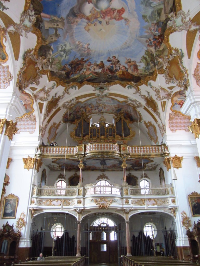 Landsberg, Hl. Kreuz Kirche des Jesuitenkollegs, erbaut 1754, Rokoko Ausstattung 
(02.03.2012)