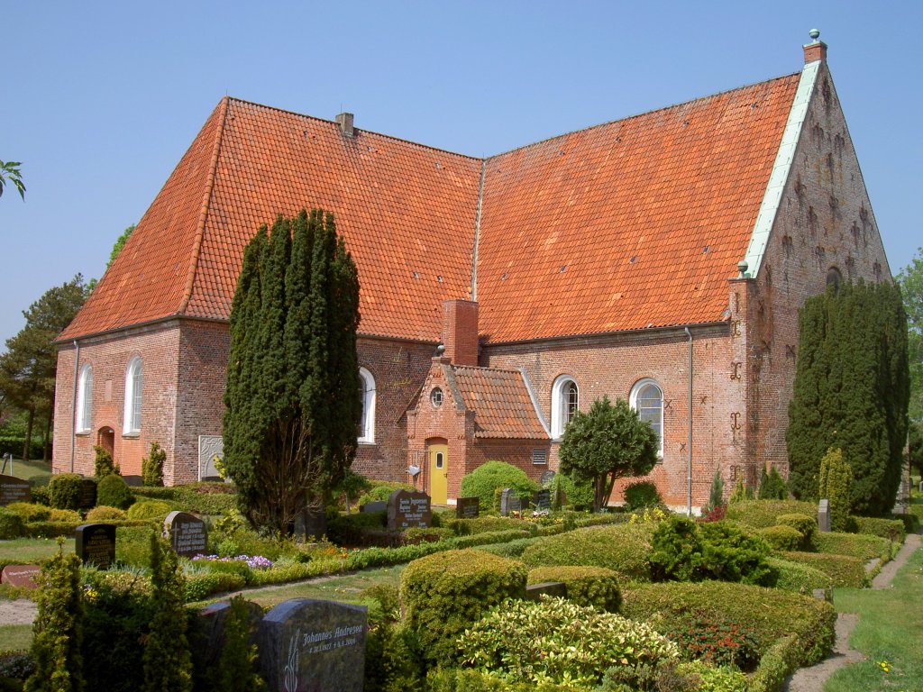 Langenhorn, Ev. Kirche St. Laurentius von 1240, Kreis Nordfriesland (11.05.2011)