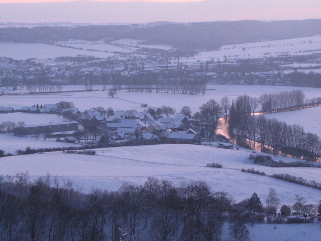 Laucha an der Unstrut - Blick vom Hang am Flugplatz auf Dorndorf und Laucha im Unstruttal - Foto vom 02.01.2010