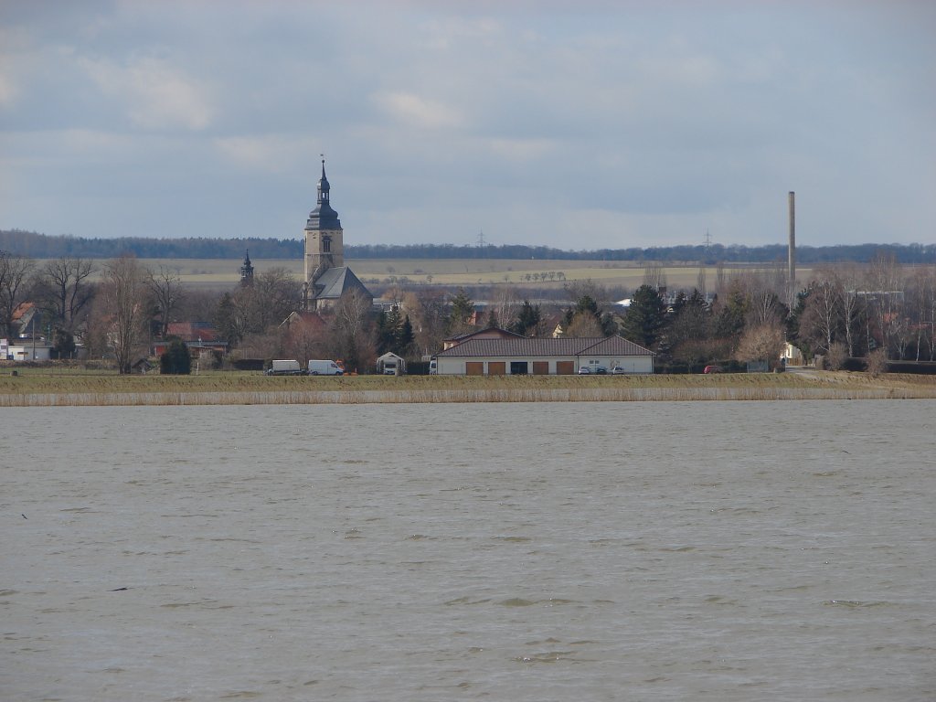 Laucha an der Unstrut - Blick von der Weischtzer Brcke ber das Hochwasser in der Aue - 05.03.2010
