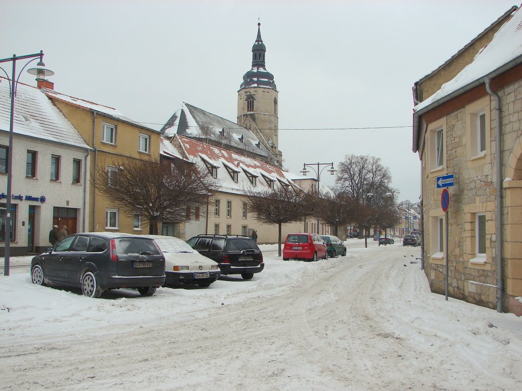 Laucha an der Unstrut - im Griff von Tief  Daisy  - Untere Hauptstrae Blick zum Markt - 09.01.2010
