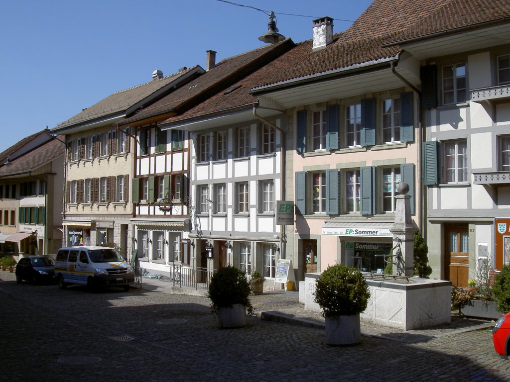 Laupen, Fachwerkhuser an der Marktgasse, Kanton Bern (05.06.2011)