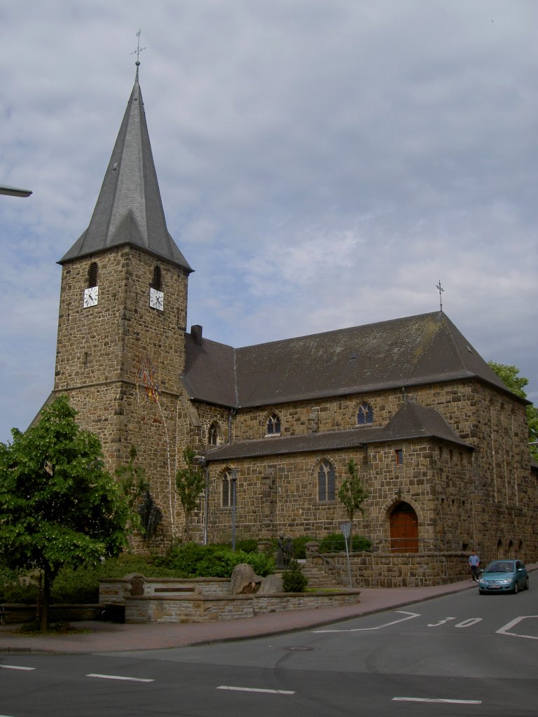 Lembeck, St. Laurentius Kirche, erbaut im 15. Jahrhundert, Kreis Recklinghausen 
(29.05.2011)