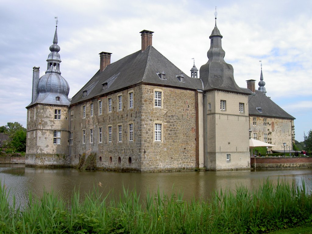 Lembeck, Wasserschlo im Naturpark Hohe Mark, erbaut ab 1679, heute im Besitz 
der Grafen von Merveldt, Kreis Recklinghausen (29.05.2011)