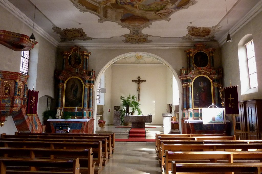 Liel im Markgrflerland, der barocke Innenraum der Pfarrkirche St.Vinzentius, um 1760 von Franz Anton Vogel gestaltet, April 2011