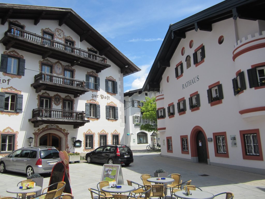 Lofer, Hotel Post und Rathaus (08.06.2013)