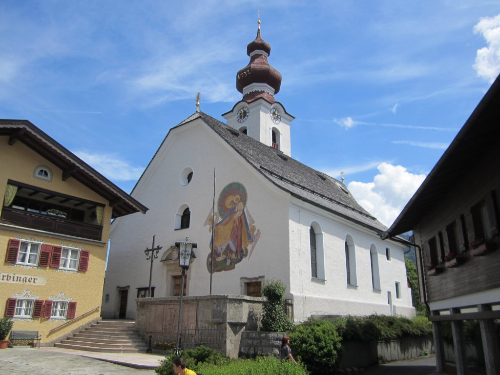 Lofer, Pfarrkirche St. Maria und Leonhard, erbaut im 15. Jahrhundert (08.06.2013)
