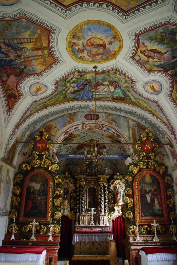 Lumbrein, Altre der St. Andreas Kapelle im Ortsteil Sontg Adriu (01.05.2011)