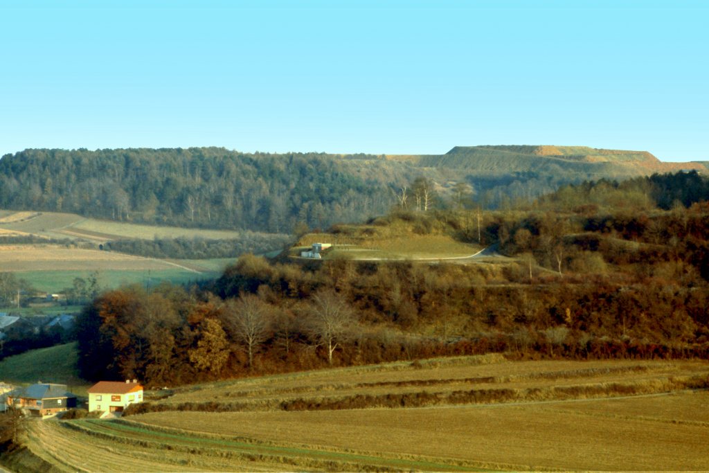 Luxemburg, Lamadelaine, Blick auf das Tagebaugebiet  Giele Botter , Scan eines Dias aus dem Jahr 1975