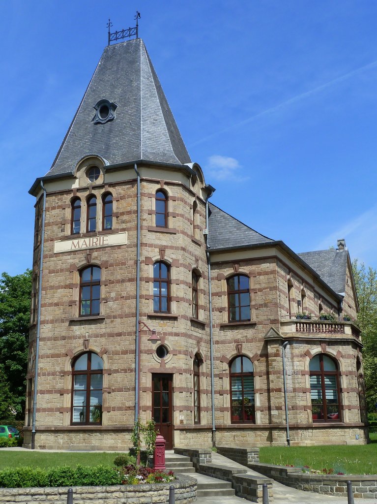 Luxemburg, Wasserbillig, vom ehemaligen Bahnhof der Prinz-Heinrich-Bahn an der Sauer-Linie (Normalspur) von Diekirch-Echternach-Wasserbillig-Grevenmacher (Lnge 54,9 km), verluft der Radweg PC 3 (3 Flsse Radweg: Mosel, Sauer, Our)an der Sauer entlang bis nach Echternach und Reisdorf. Diese Eisenbahnstrecke existiert nur noch zwischen Wasserbillig und Grevenmacher.17.05.2012