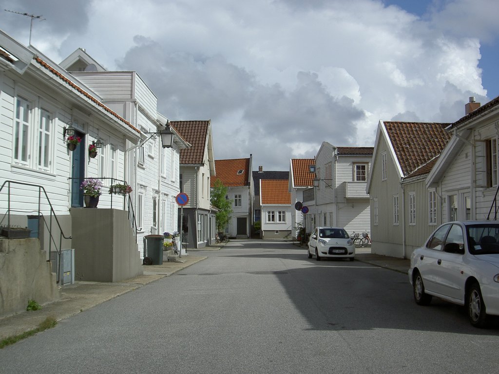 Mandal, weie Huser in der Altstadt (24.06.2013)