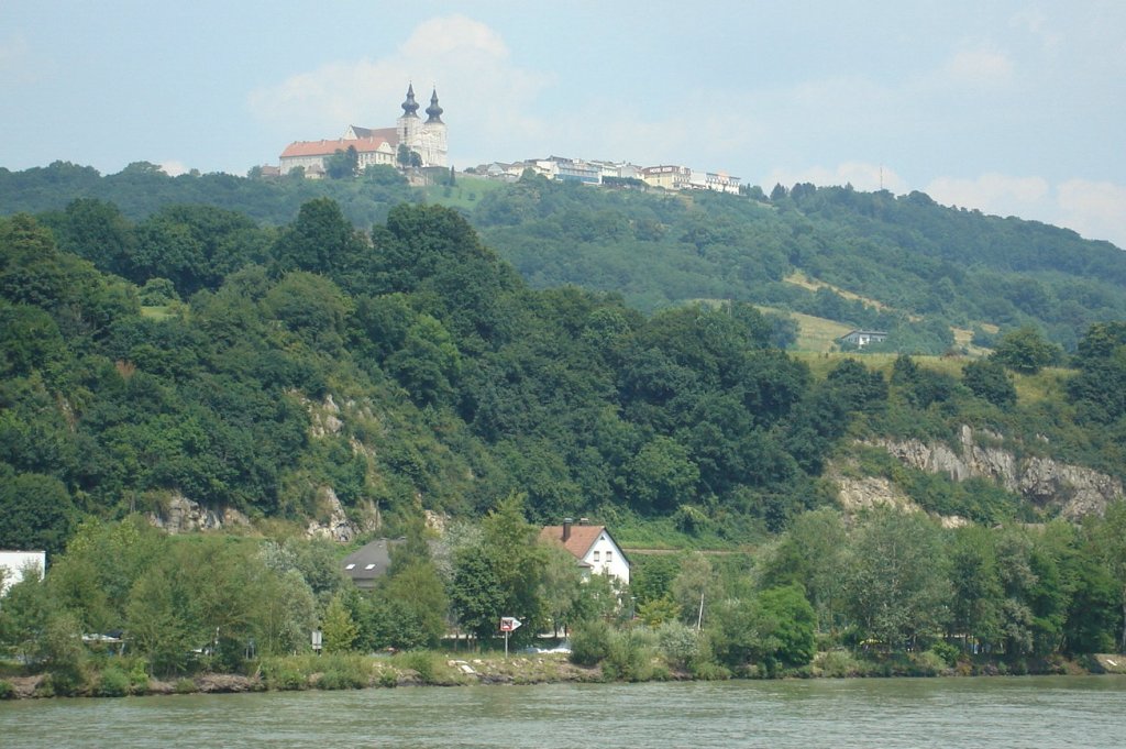 Maria Taferl. Hoch ber der Donau liegt der berhmte Wallfahrtsort Maria Taferl dessen Kirch schon von weitem sichtbar ist. 03.07.2010