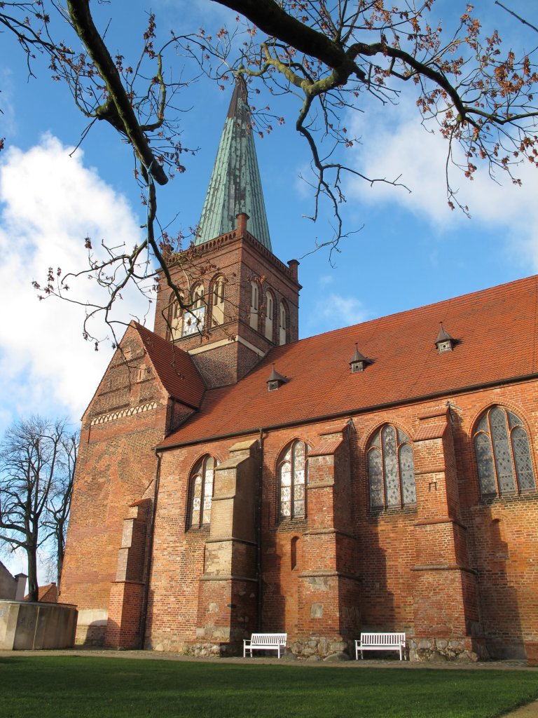 Marienkirche zu Bergen auf Rgen, Blick von Sd-Osten; 06.112010
