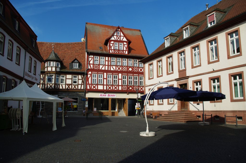 Marktplatz mit Rathaus von Babenhausen (26.04.2009)