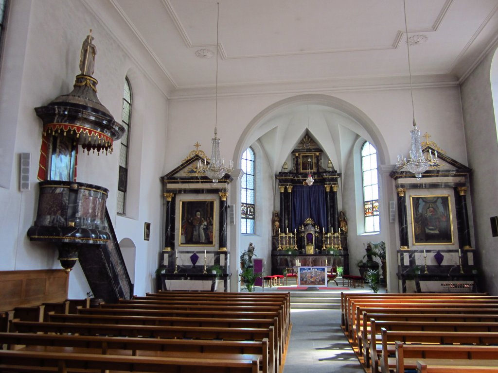 Mellingen, Stadtkirche St. Johannes, klassizistische Altre und Kanzel (25.03.2012)