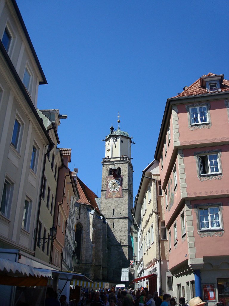 Memmingen, Blick vom Markt zur Kirche St.Martin, Juli 2010