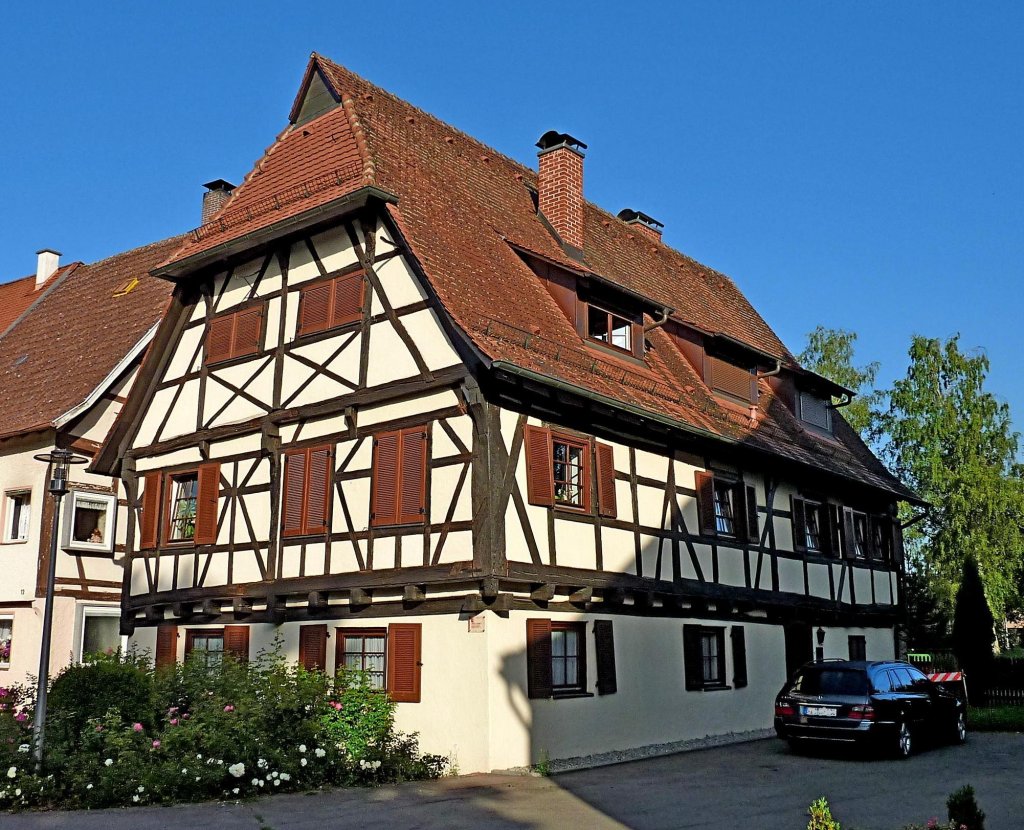 Mengen, das alte Mesnerhaus, das lteste Schulhaus der Stadt, erbaut vor 1775, Aug.2012