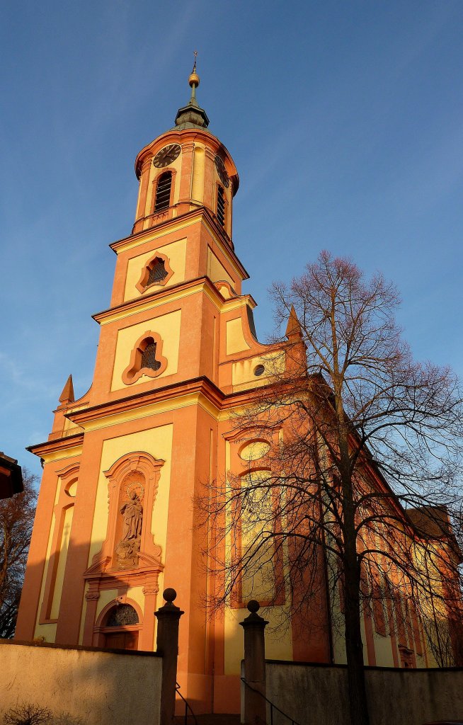 Merdingen, die St.Remigius-Kirche wird als Barockjuwel am Tuniberg bezeichnet, vom berhmten Baumeister Bagnato 1738-41 erbaut, Nov.2011