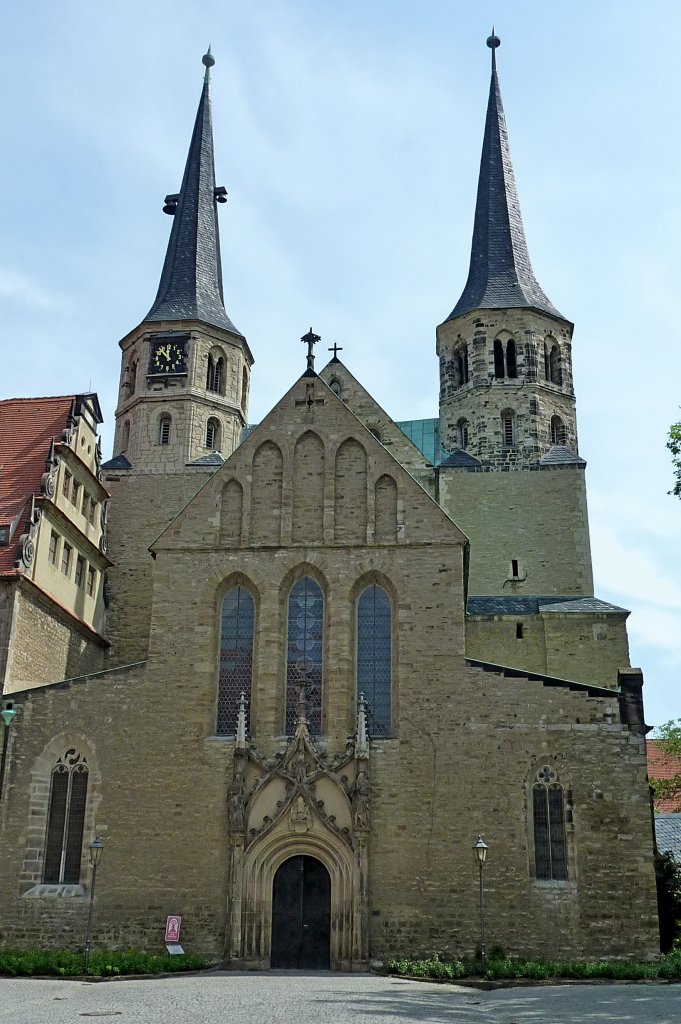 Merseburg, der Dom St.Johannes der Tufer, Grundsteinlegung war 1015, Umbauten im sptgotischen Stil erfolgten 1510-17, Mai 2012