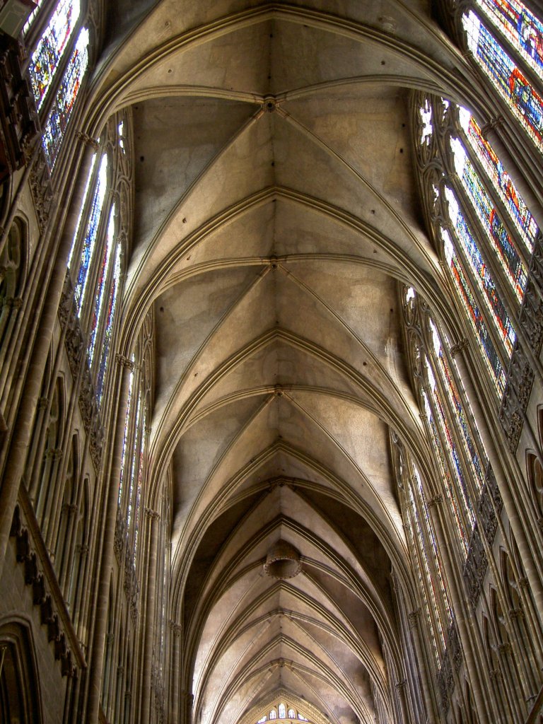 Metz, gotische Kathedrale Saint Etienne, Deckengewlbe von 41 Meter Hhe 
(07.07.2008)