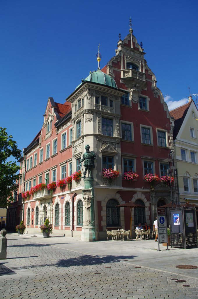 Mindelheim, Rathaus, erbaut im 18. JH durch Eugen Drollinger, 
Landkreis Unterallgu (14.08.2011)