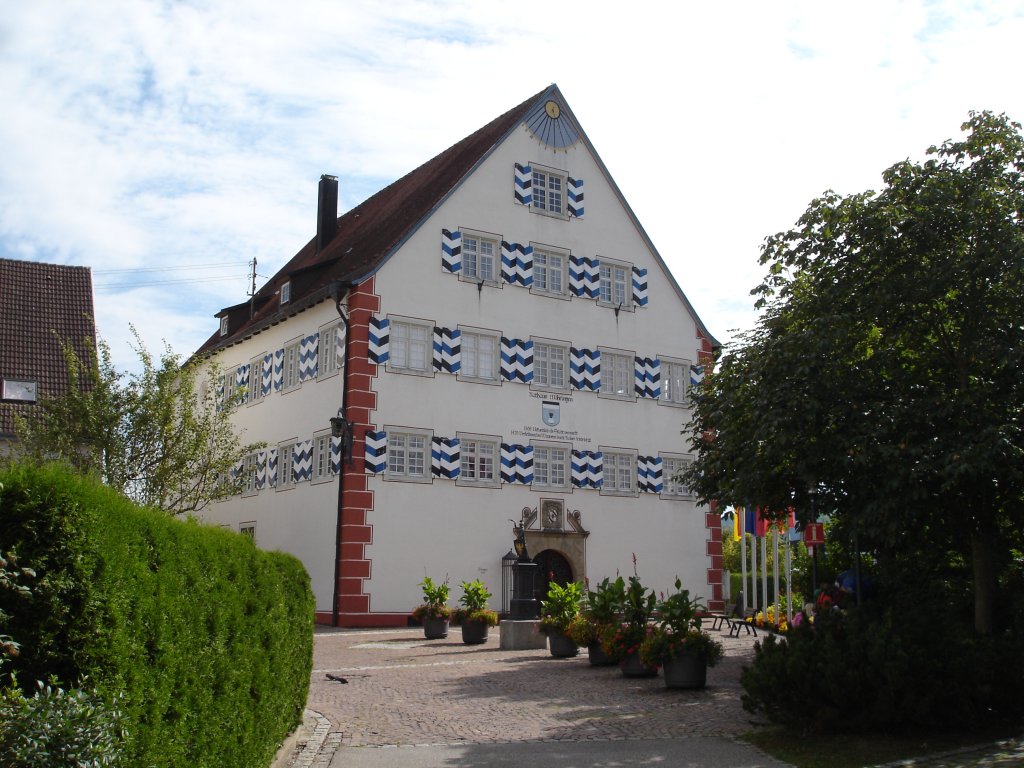 Mhringen, Luftkurort an der oberen Donau,
Stadteil von Tuttlingen,
hier das Rathaus,frher Schlo, gebaut ca. 1300
Aug.2007
