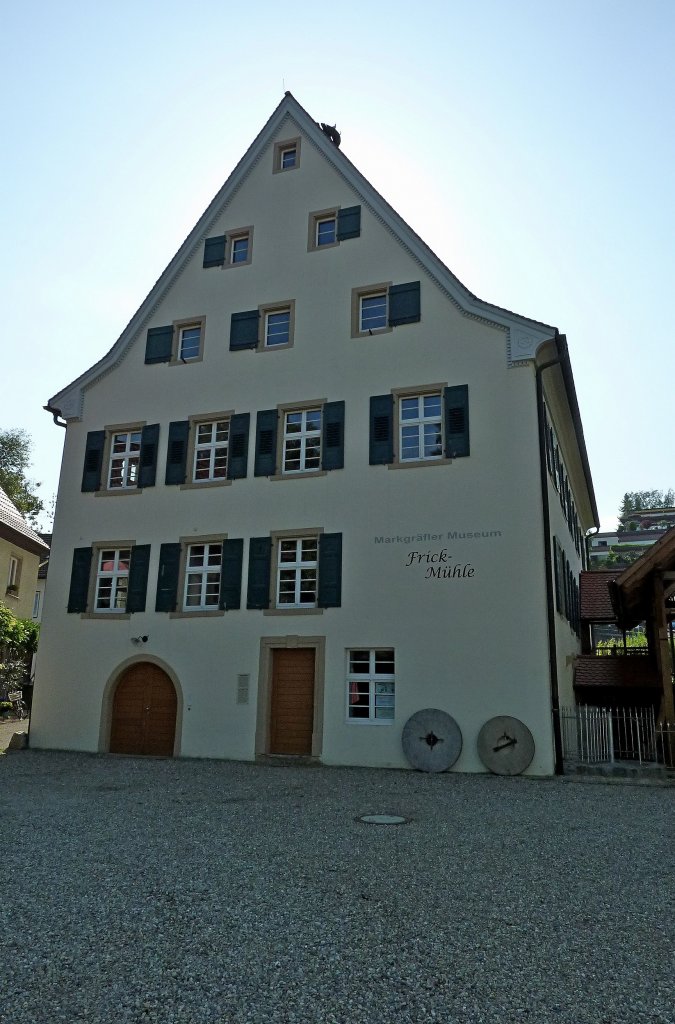 Mllheim, die Frick-Mhle, heute Museum, sieben Mhlen am Klemmbach gaben der Stadt einst ihren Namen, Aug.2011