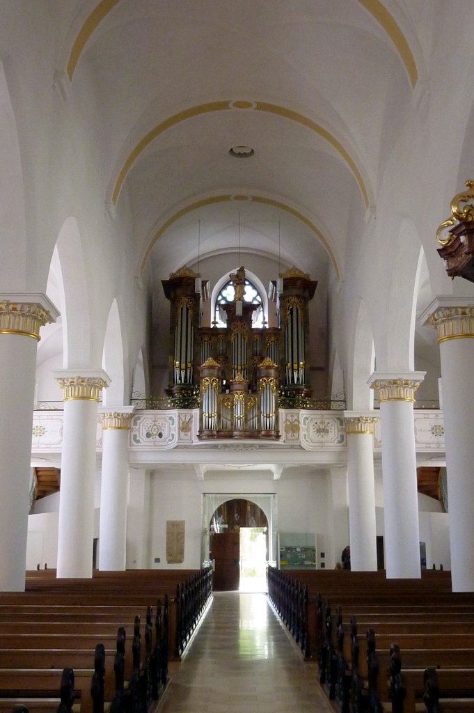 Munderkingen, Blick zur Orgelempore in der St.Dionysius-Kirche, Aug.2012