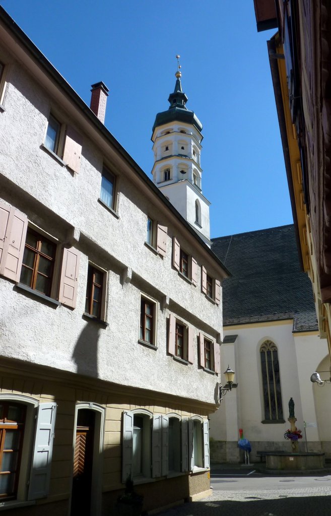 Munderkingen, Blick zur Pfarrkirche St.Dionysius, Aug.2012