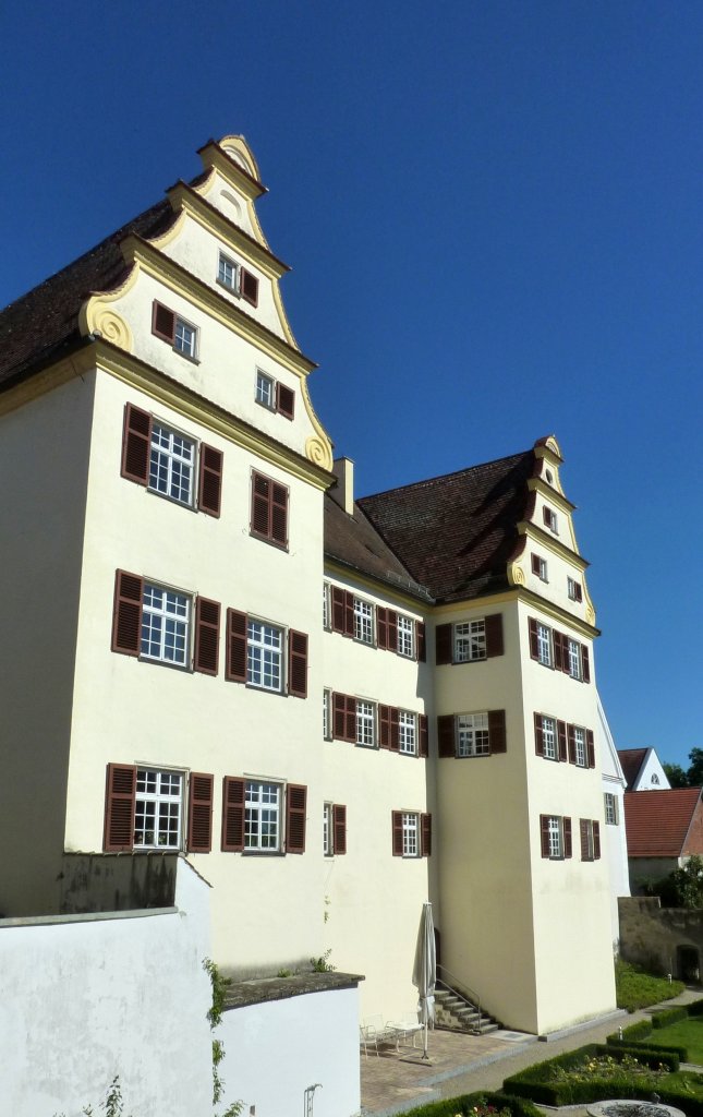 Munderkingen, der ehemalige Pfarrhof, der barocke Bau von 1706-07 diente den Äbten vom Reichsstift Marchtal als Residenz, Aug.2012