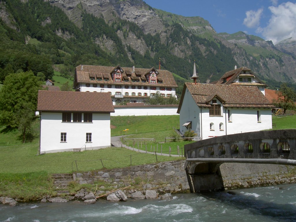 Muotathal, Franziskanerinnenkloster St. Joseph, erbaut 1684 bis 1693, 
Kanton Schwyz (09.08.2010)