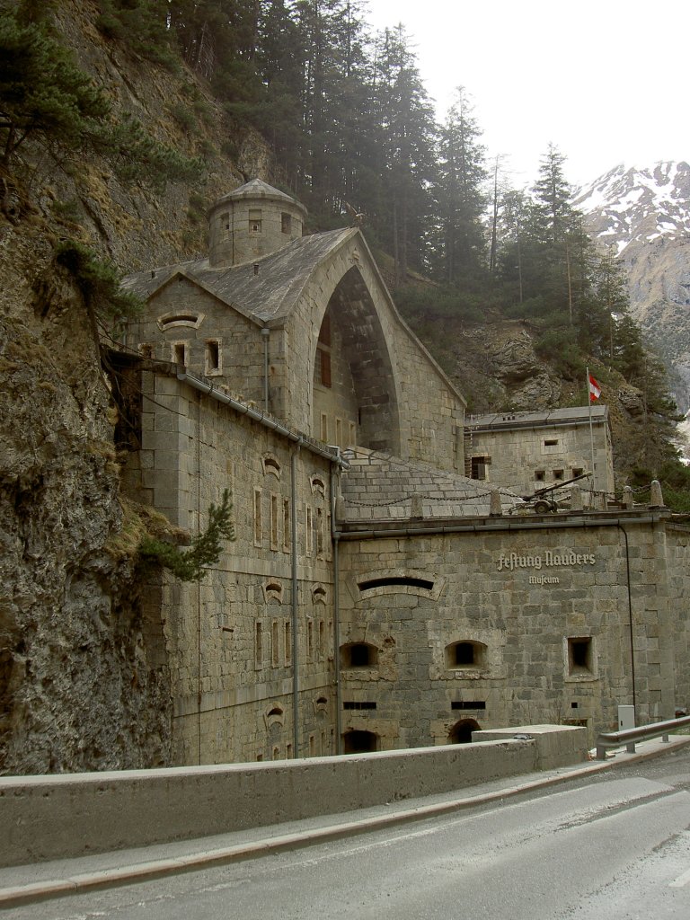 Nauders im Oberinntal, Festung Hochfinstermnz, erbaut von 1834 bis 1840, heute Museum (28.04.2013)