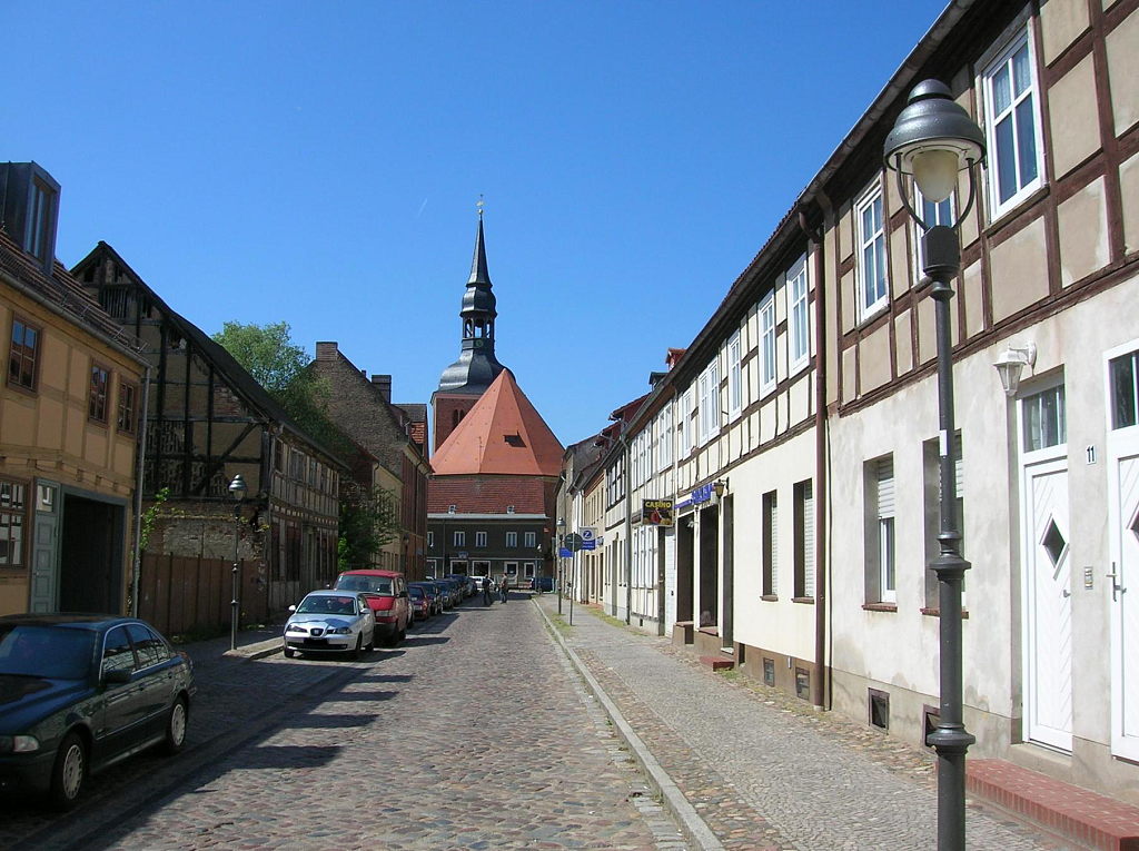 Nauen Stadtansichten-Lindenstr.05-05-2011