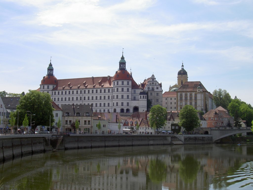 Neuburg a. d. Donau, Stadtschlo, erbaut von 1528 bis 1538 durch Pfalzgraf Ottheinrich (13.05.2007)