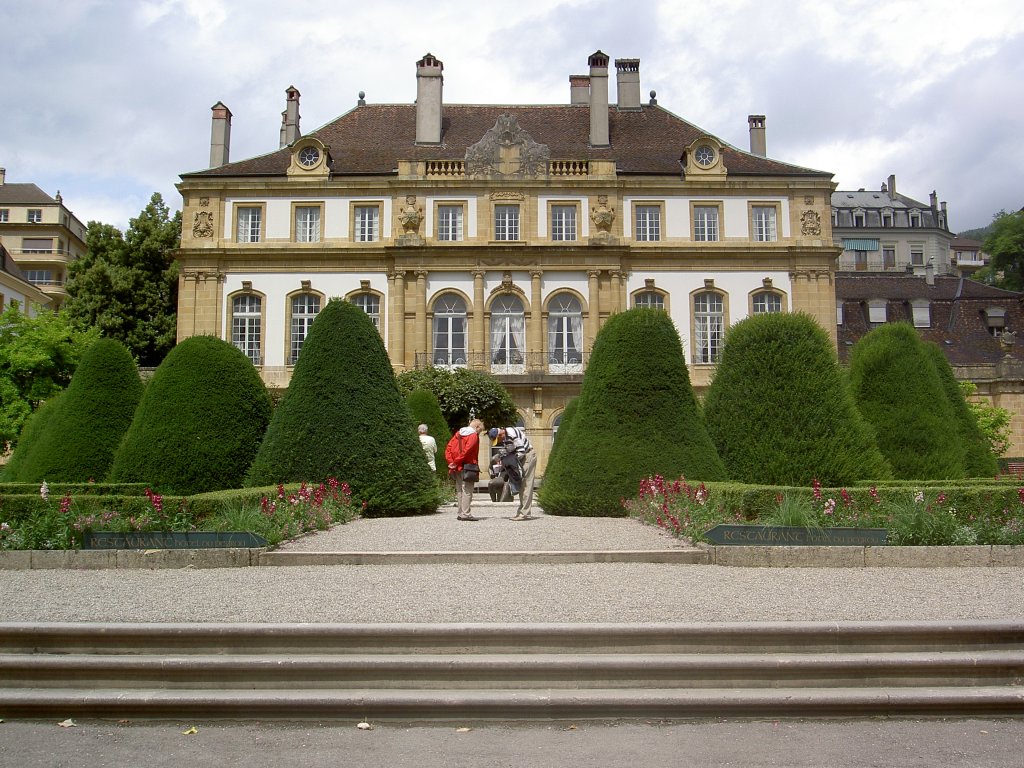 Neuchatel, Hotel du Peyrou, erbaut von 1765 bis 1767 von Architekt Erasmus Ritter, 
prachtvolles Patrizierhaus im Louis XVI Stil (30.07.2012)