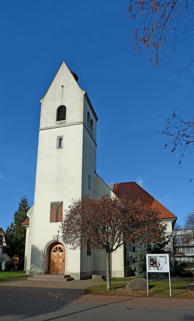 Neuenburg am Rhein, die evangelische Kirche, 1930 eingeweiht, Dez.2011