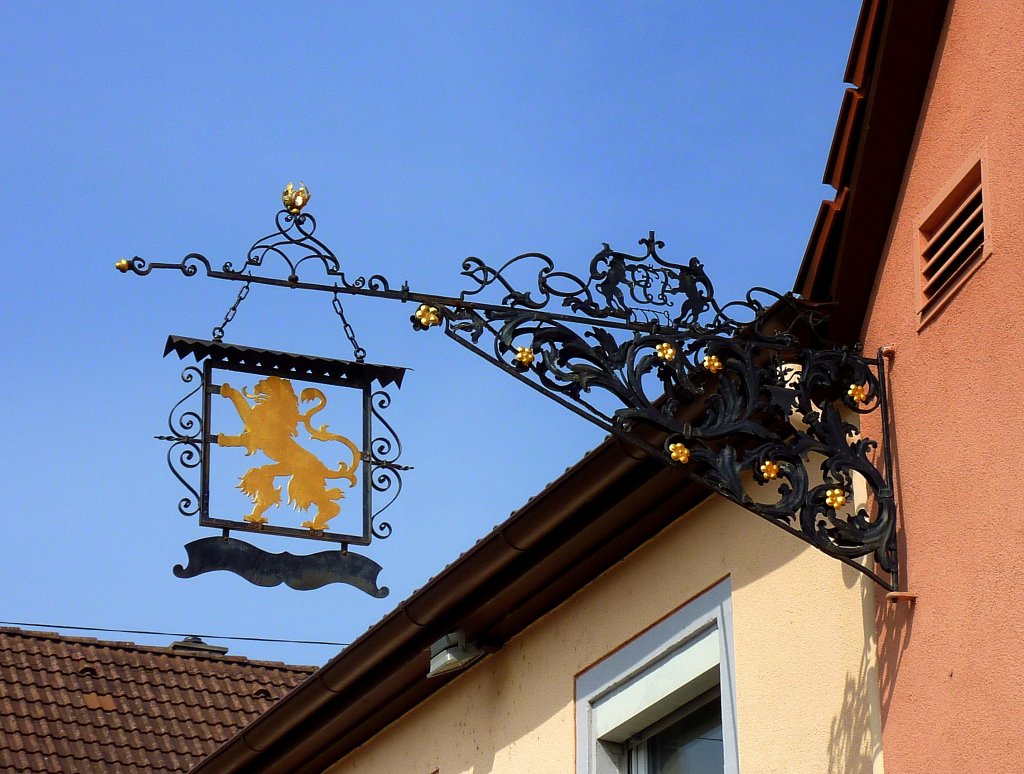 Neuershausen, Hotel-Restaurant  Jauch's Lwen , April 2013