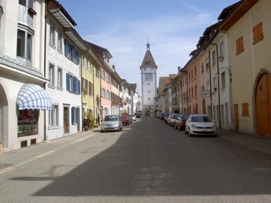 Neunkirch, Vordergasse mit Obertorturm, Kanton Schaffhausen (11.09.2011)