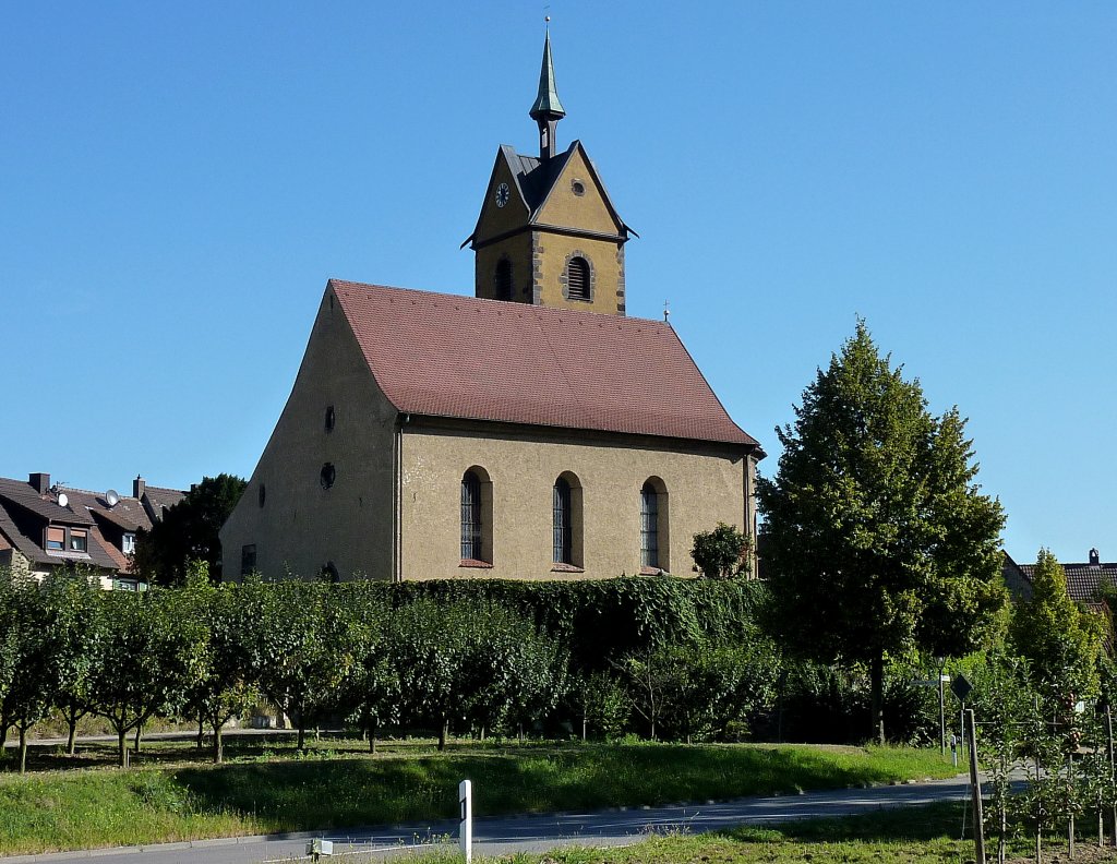 Niederrotweil im Kaiserstuhl, die Kirche St.Michael mit dem berühmten Schnitzaltar von HL aus dem 16.Jahrhundert, Sept.2012