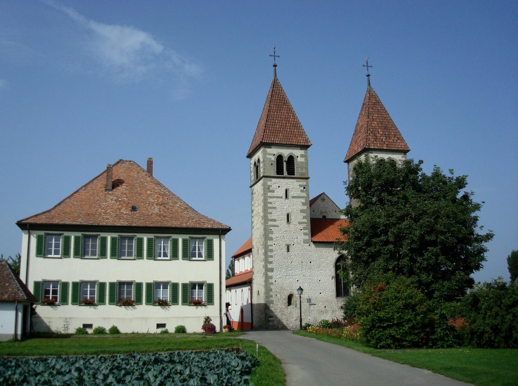 Niederzell auf der Insel Reichenau, die romanische Basilika entstand um 1100, wurde 1750 umgebaut, gehrt zum Weltkulturerbe, Sept.2008