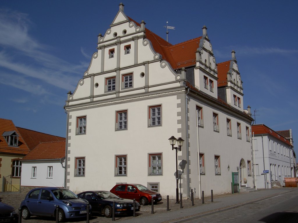 Niemegk, Rathaus in der Grostrae, Kreis Potsdam (16.03.2012)