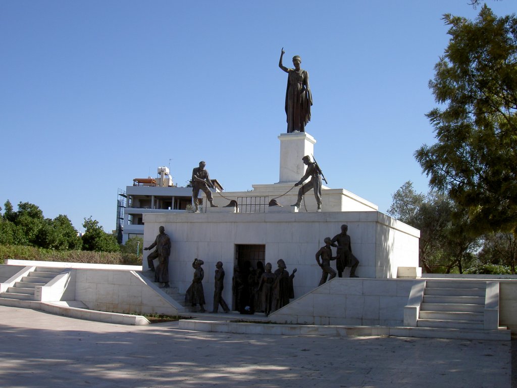 Nikosia, Kriegsdenkmal (15.11.2006)