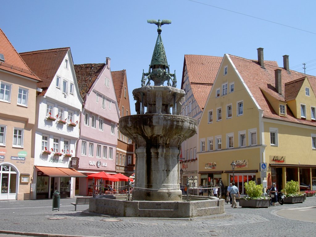 Nrdlingen, Kriegerbrunnen (10.06.2007)