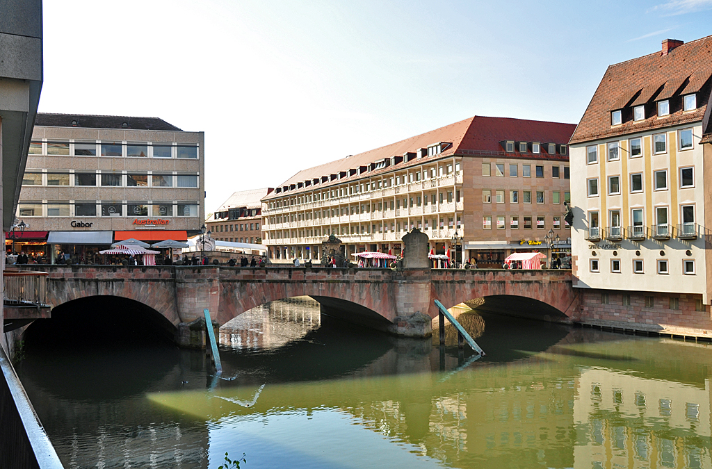 Nürnberg - Museumbrücke über die Pegnitz - 23.04.2012